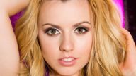 Lexi Belle (Gaze)